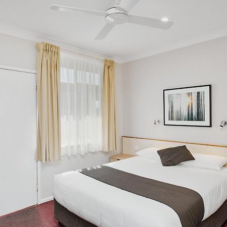 Wingham Motel Екстер'єр фото