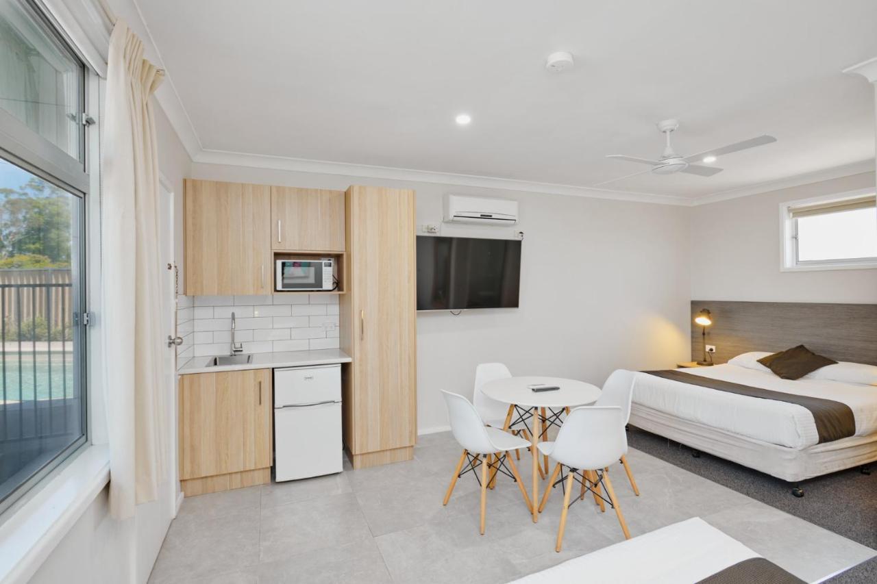 Wingham Motel Екстер'єр фото