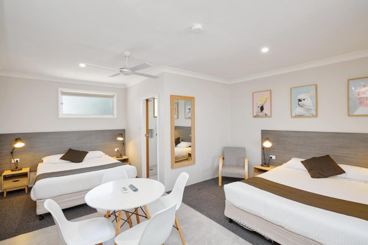 Wingham Motel Екстер'єр фото