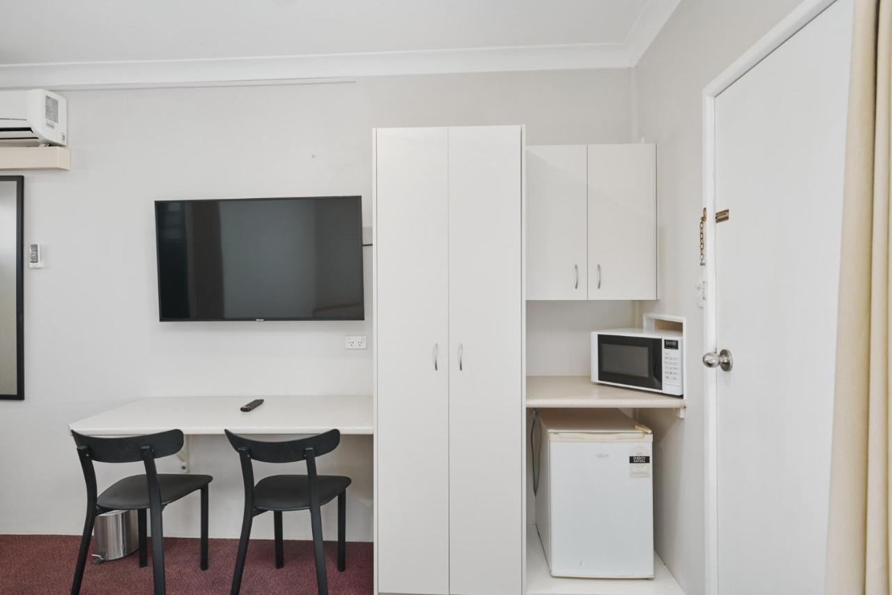 Wingham Motel Екстер'єр фото